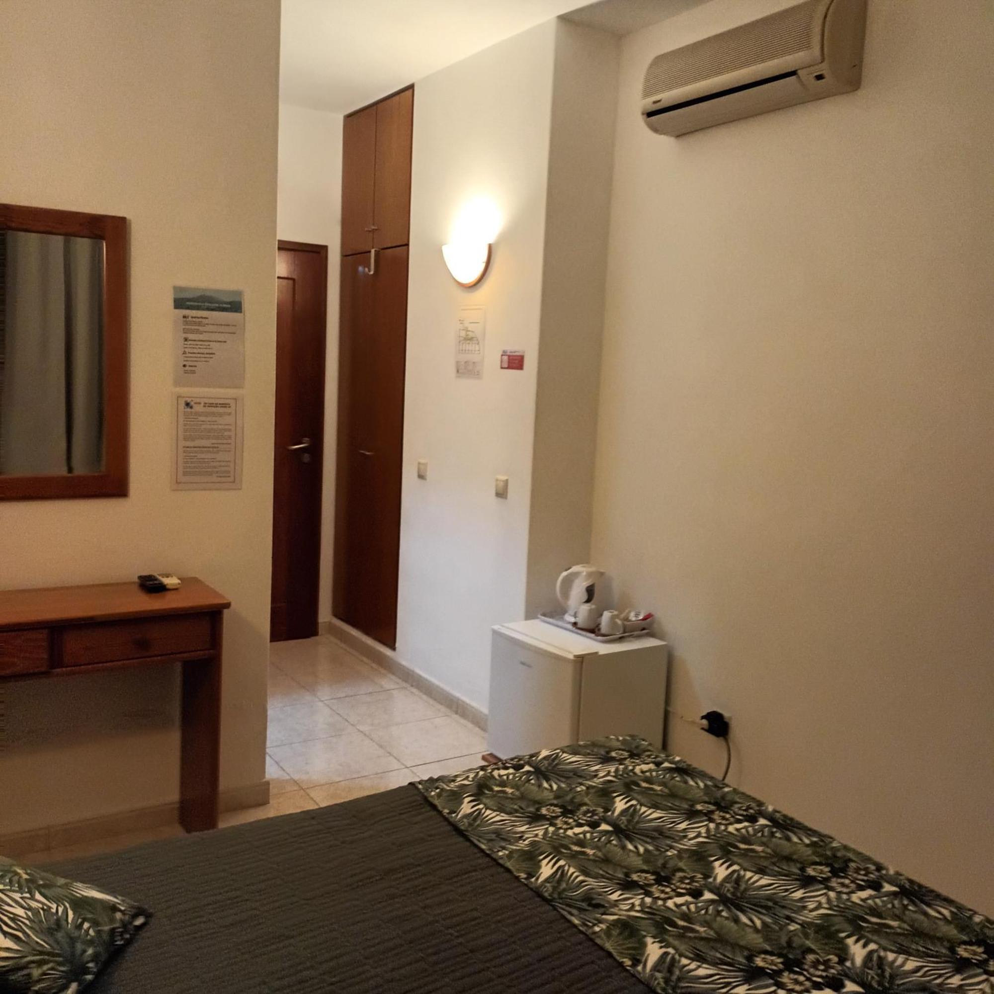Hospedaria Descansa Pernas Моншики Экстерьер фото